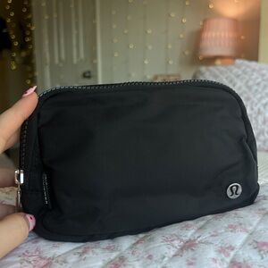 New Lululemon Everywhere Belt Bag 1L Black Regular Size